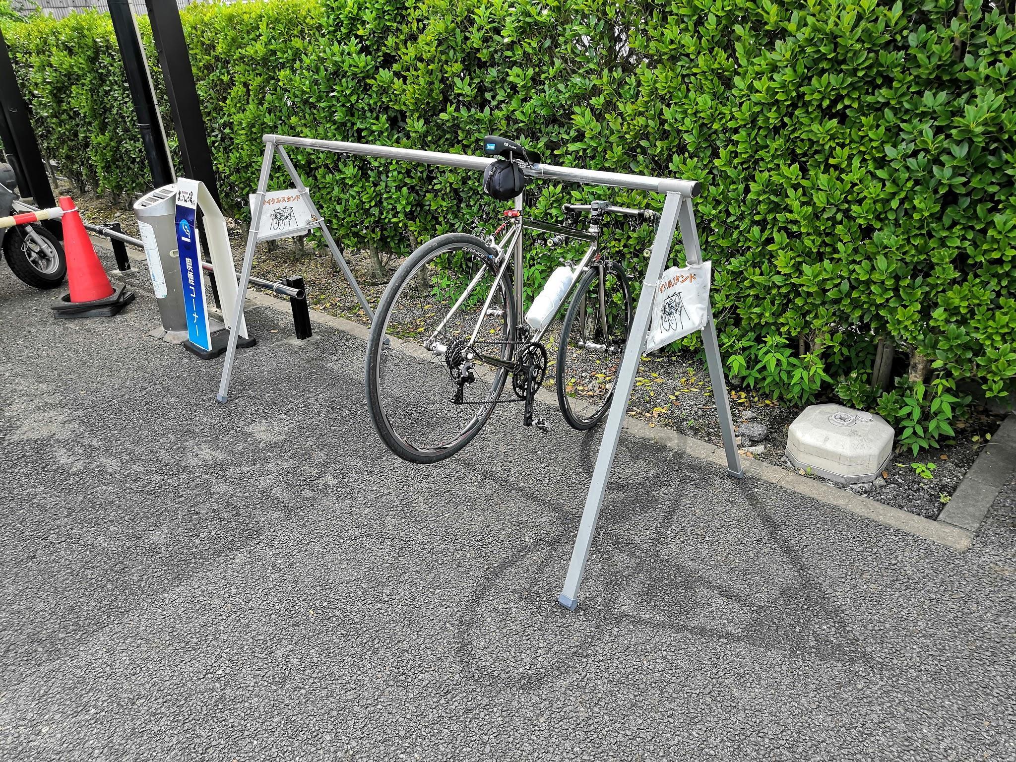 おいでんの湯のサイクルスタンド
